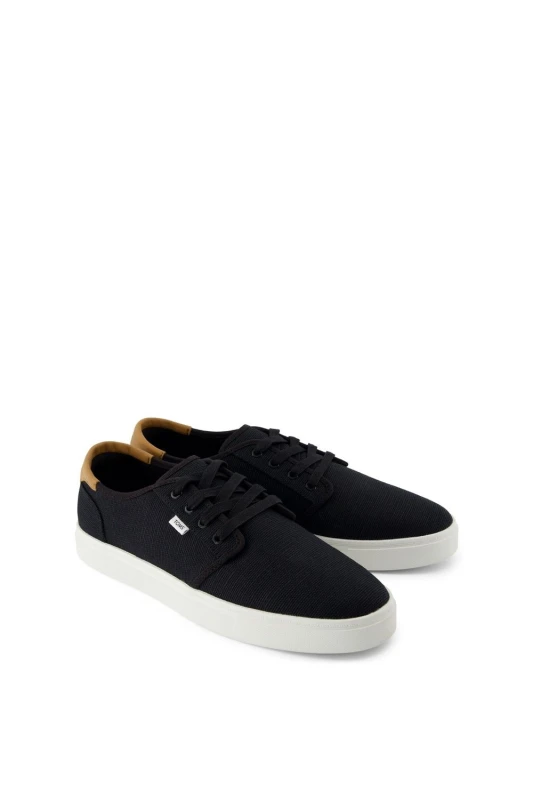 Image of TOMS Mens Carlo 2.0 Trainer in Black Size: 9 Black Male 9