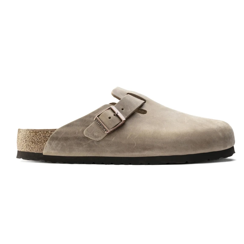 Image of Birkenstock Oiled leather clogs Birkenstock Boston Oiled Marron Unisex 36