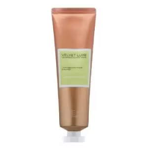 Image of VOESH Velvet Luxe Green Tea Supple Vegan Hand & Body Cream 85g