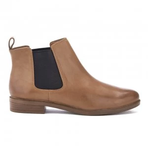 Image of Clarks Womens Taylor Shine Leather Chelsea Boots - Tan - UK 7