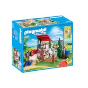 image of Playmobil Country Horse Grooming Station with Functional Water Pump (6929)