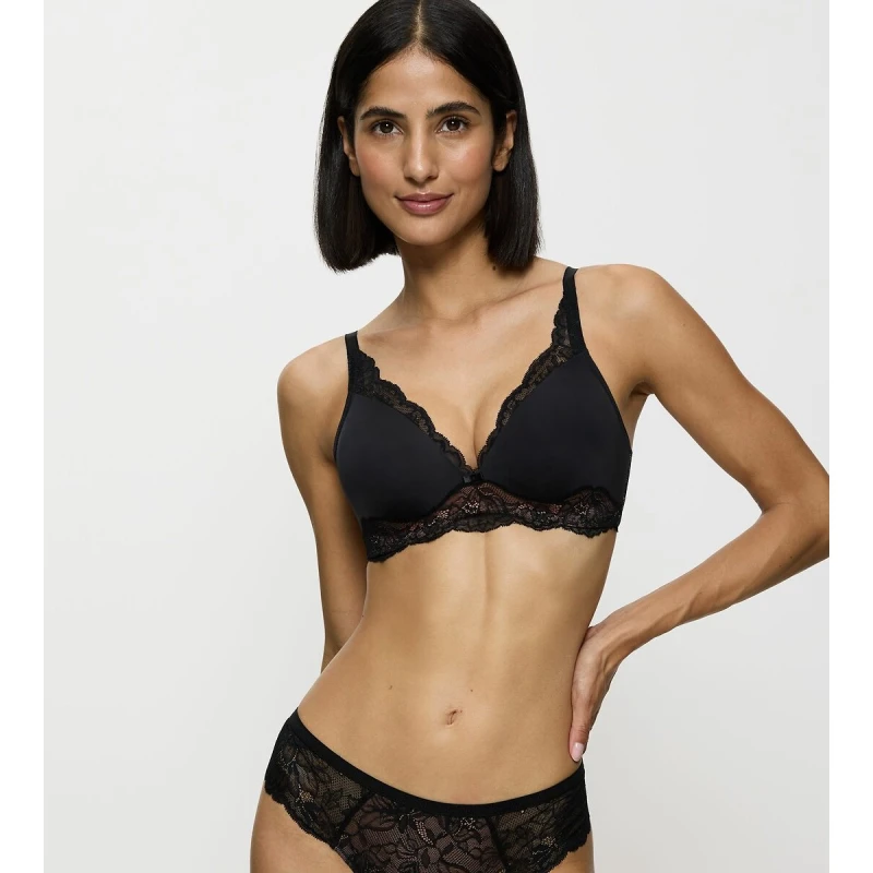 Image of Triumph Amourette Charm Bra Without Underwiring Black Polyamide 34A