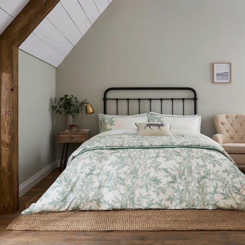 Image of Sanderson 'FarthingWood'CottonDuvetSet Green