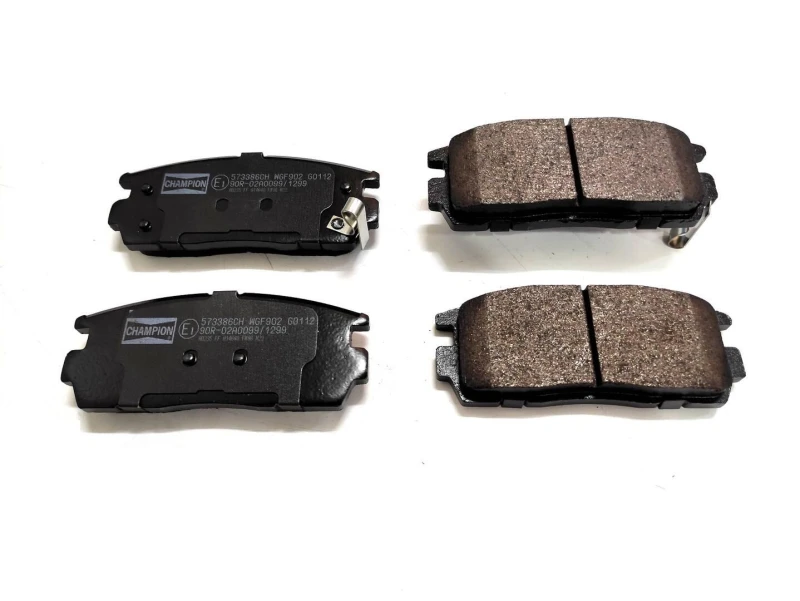Image of Brake pad set CHAMPION 573386CH