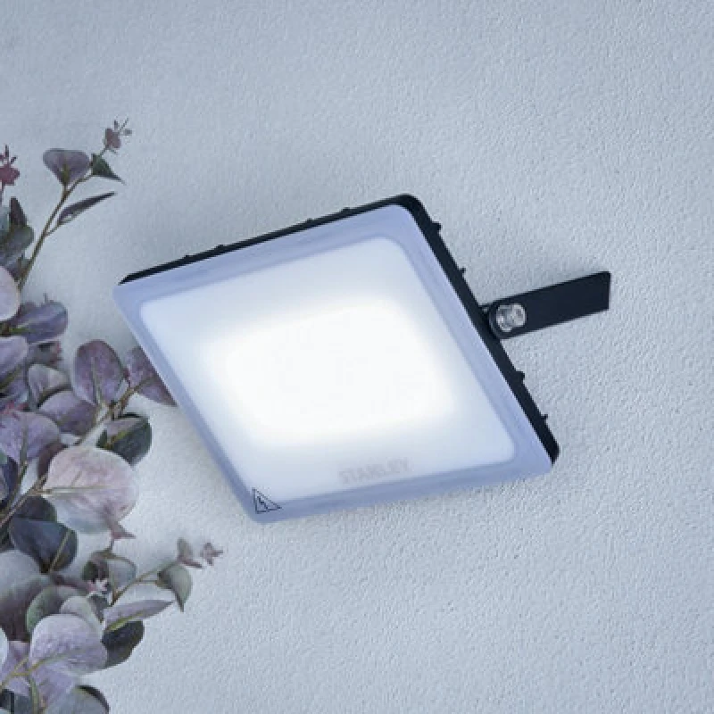 Image of Stanley Frosted Floodlights Black / Frosted Opal Mains-Powered Cool Daylight LED Without Sensor Slimline Floodlight 4500Lm