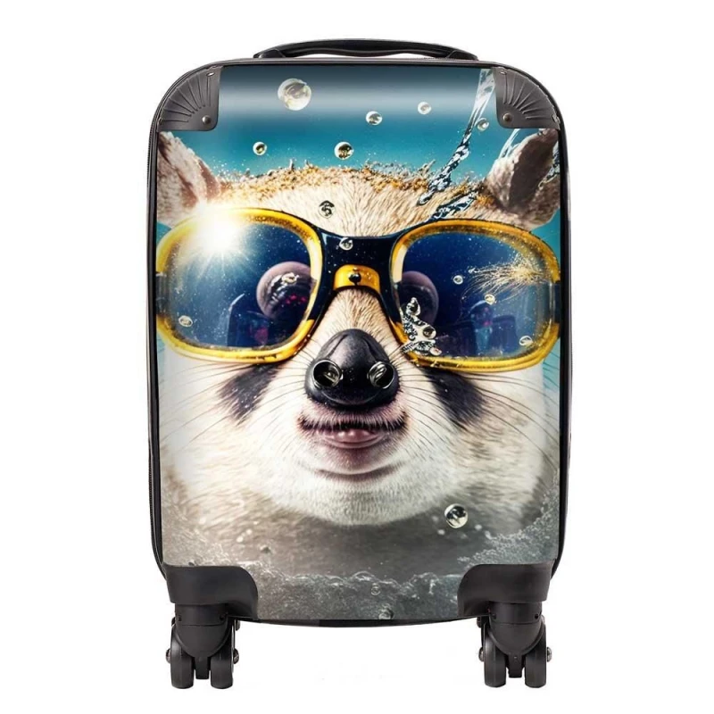 Image of Warren Reed - Designer Dormouse Splashart Suitcase in Brown Size: Large Brown Unisex Large