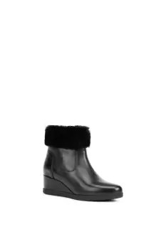 image of 'Anylla' Leather & Sheepskin Ankle Boots