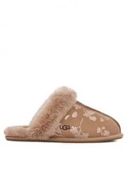 Image of Ugg Scuffette Ii Floral Foil Slipper Taupe