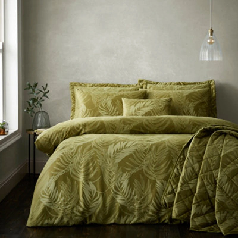 Image of Portfolio Home Woburn Duvet Cover Set with Pillowcase in Green Size: Super King Green Unisex Super King