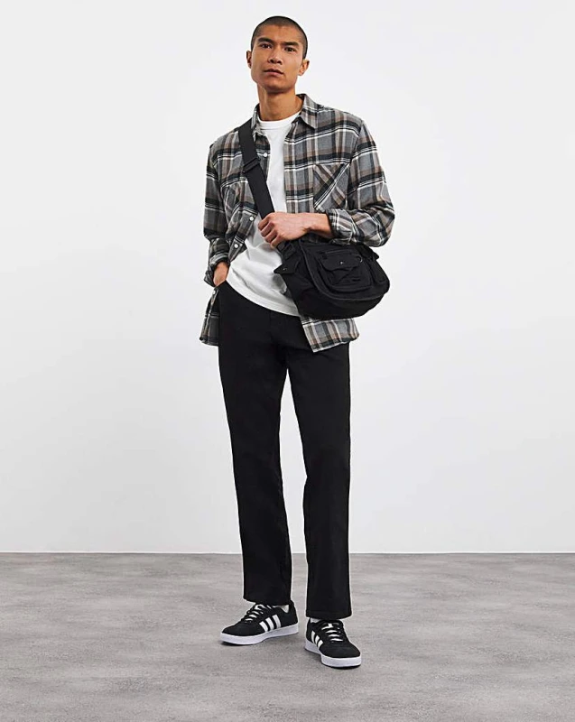 Image of Wrangler Wrangler Texas Straight Fit Jean - Black - Wrangler - Size: 46L Black Male 46L IK29423