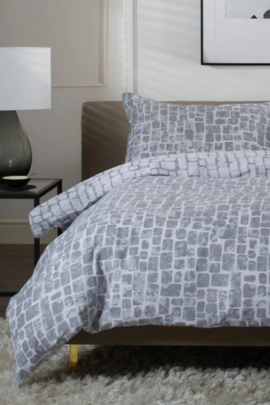 Image of The Lyndon Company Tulle Extrasoft 100% Cotton Breathable Duvet Cover Set in Grey Size: Super King Grey