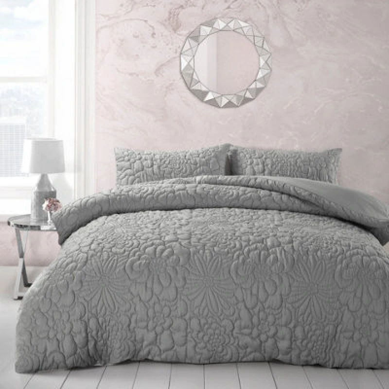 Image of Velosso Quilted Pinsonic Geometric Duvet Cover & Pillowcase Set in Grey Size: Super King Grey Unisex Super King