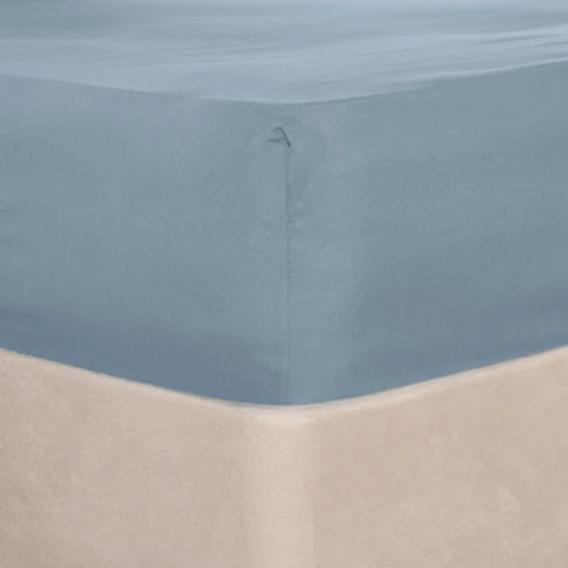 Image of OHS OHS Plain Dyed Non-Iron Fitted Bed Sheet in Blue Size: Single Blue Single Unisex 5027434182640