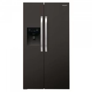 image of Hotpoint SXBHE925 516L Freestanding American Style Fridge Freezer