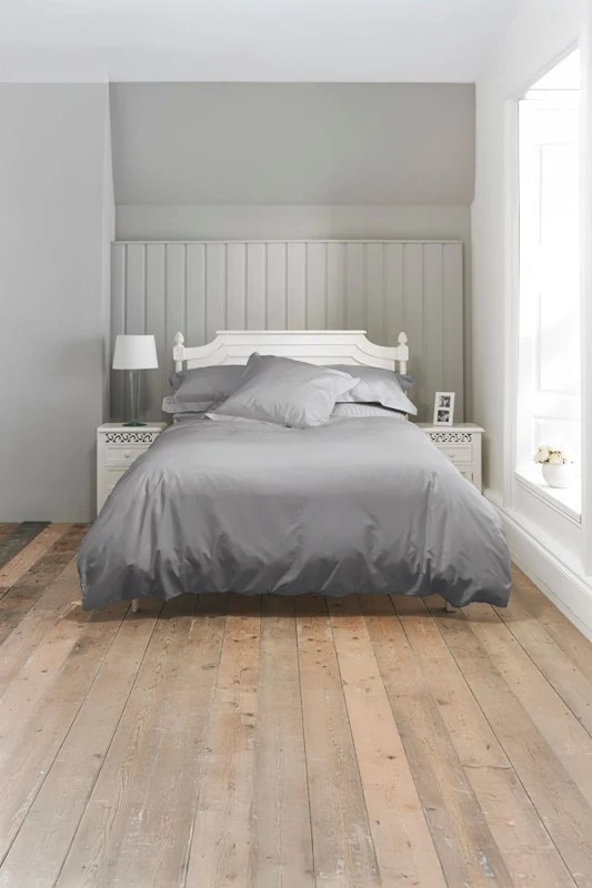 Image of The Lyndon Company The Lyndon Company Deluxe 400 Thread Count 100% Cotton Plain Dye Duvet Cover Set in Grey Size: Double Grey Double Unisex 50549900
