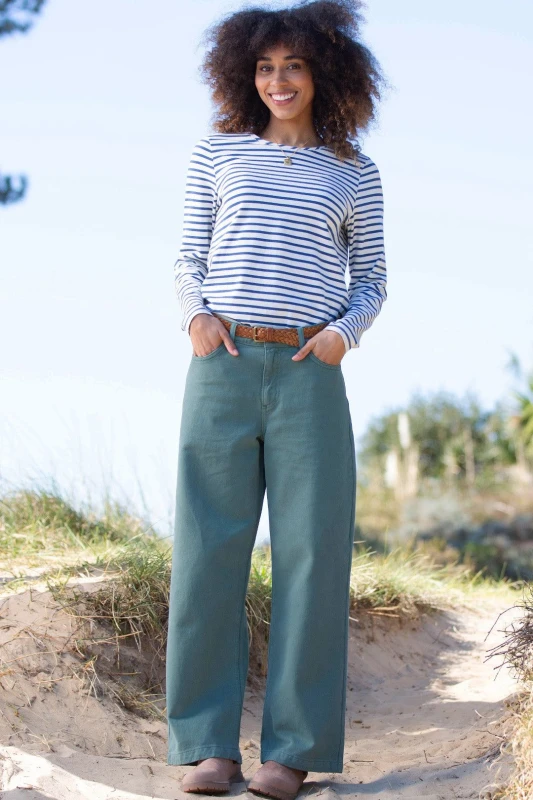 Image of Kite Womens Wareham Wide Leg Twill Jeans in Green Size: 14 Green Female 14