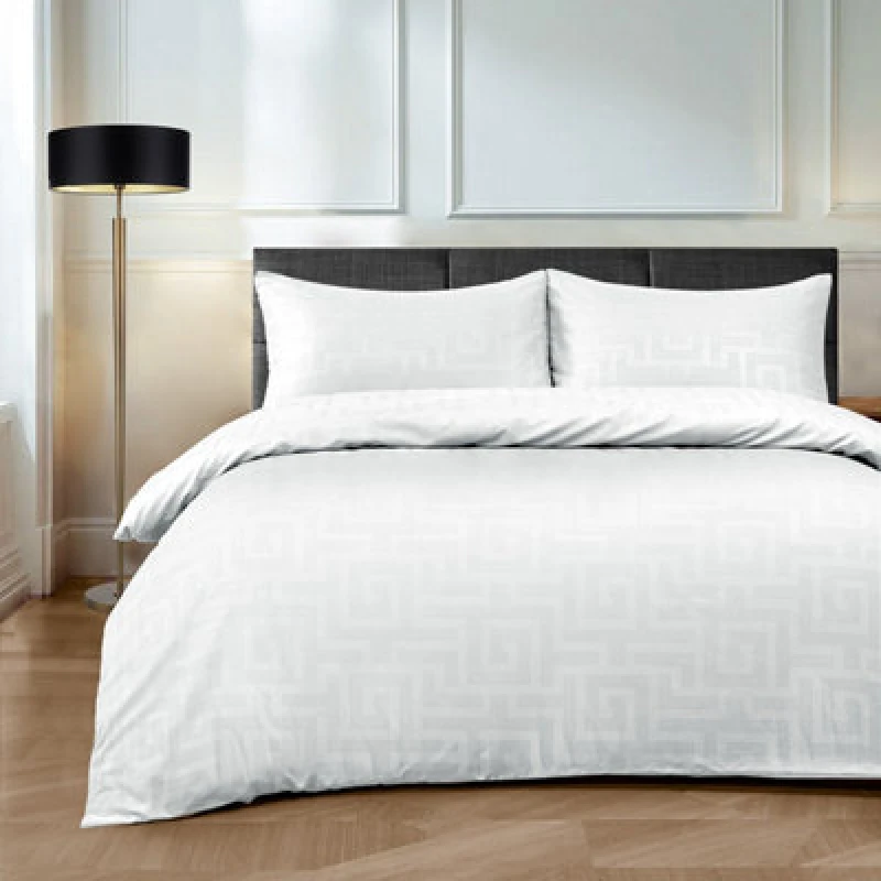 Image of Velosso Elegant Embossed Pattern Duvet Cover & Pillowcase Set in White Size: Super King White Unisex Super King