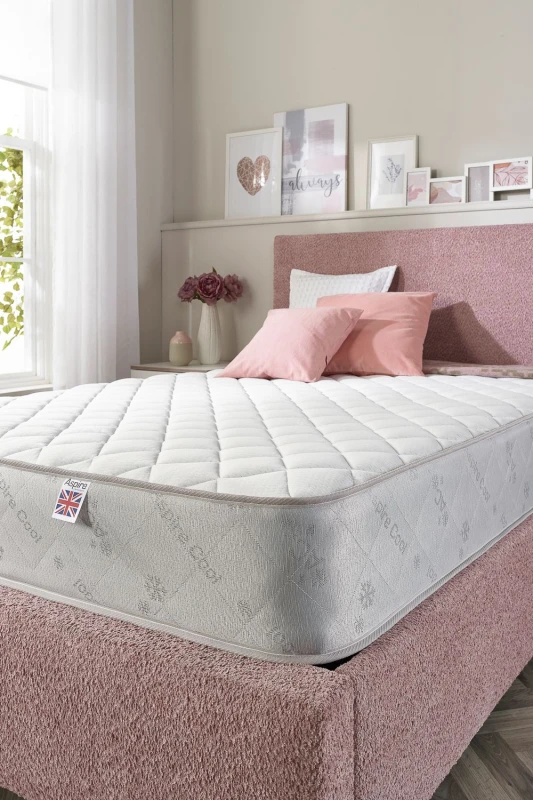 Image of Aspire Aspire Natural Wool 600 Dual Layer Hybrid Mattress in White Size: King White King Unisex 5057632185457