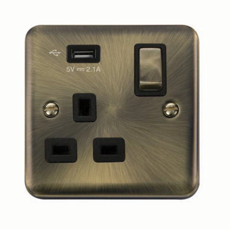 Image of SE Home Curved Antique Brass 1 Gang 13A DP Ingot 1 USB Switched Plug Socket Gold