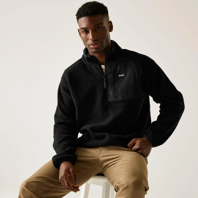 Image of Regatta Regatta Men Frankie Borg Half-Zip Insulating Fleece in Jet Black Size: 3X-Large Jet Black XXXL Male 5063516104391