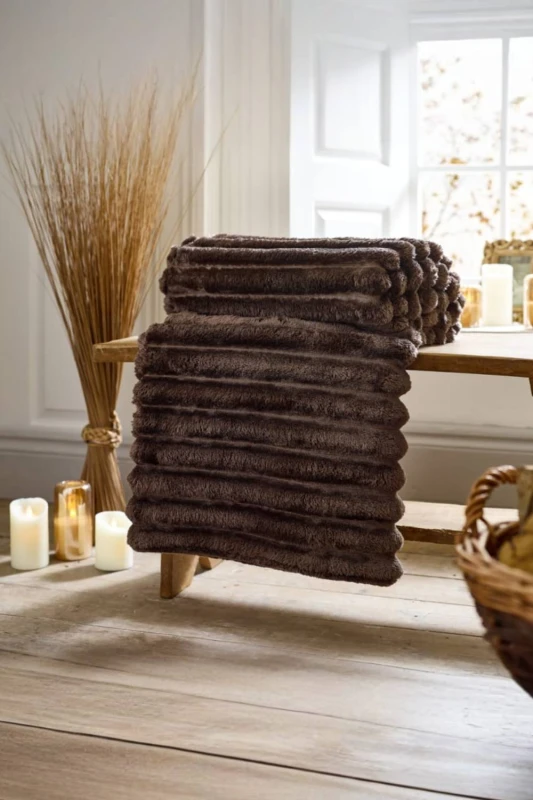 Image of Deyongs Deyongs Alnwick Supersoft Plush Cosy Autumn Ribbed Throw - 140x180cm in Chocolate Size: 140cm x 180cm Chocolate 140cm x 180cm Unisex 5054990