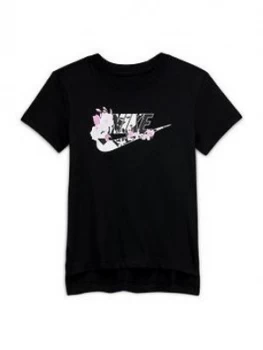 image of Nike Older Girls Iconclash T-Shirt