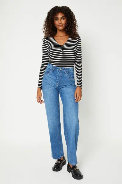 image of Dorothy Perkins Boyfriend Jeans Mid Wash