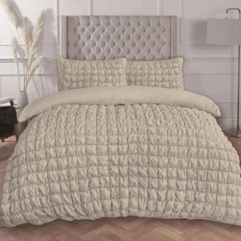 Image of OHS OHS Filled Seersucker Duvet Cover with Pillowcase Bedding Set in Natural Size: Single Natural Single Unisex 5027434224210