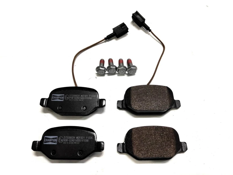 Image of Brake pad set CHAMPION 573396CH