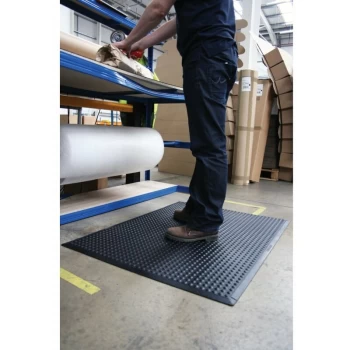 image of 0.6MX0.9M Bubble Stand Matting - Sitesafe