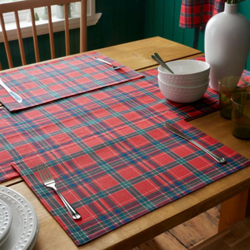 Image of Catherine Lansfield Christmas Tartan Check Cotton 30X46Cm Dining Placemat 4 Pack Red / Green