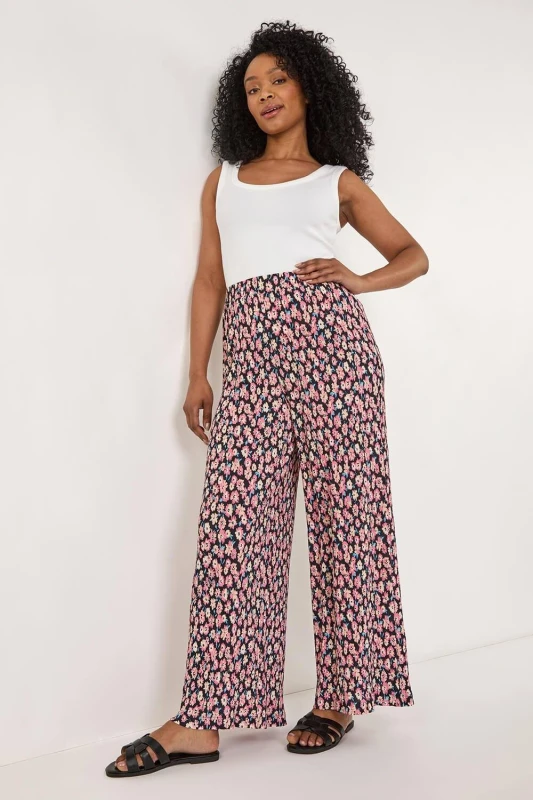 Image of Roman Womens Petite Floral Crinkle Trouser in Pink Size: 8 Pink Female 8