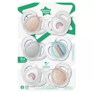 Image of Tommee Tippee Night Time 6-18 Months Soothers