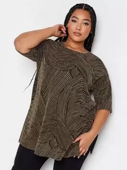 Image of Yours Party Oversized Throw On T-Shirt. Gold Swirl, Gold, Size 16, Women