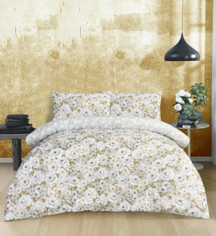 Image of Smart Living Smart Living Luxury Soft Reversible Elegant Blooms Duvet Cover & Pillowcases in Green Size: Single Green Single Unisex 5056557581702