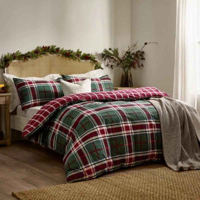 Image of Wylder Braemar Check Soft Brushed Cotton Berry/pine Duvet Cover Set, Super King