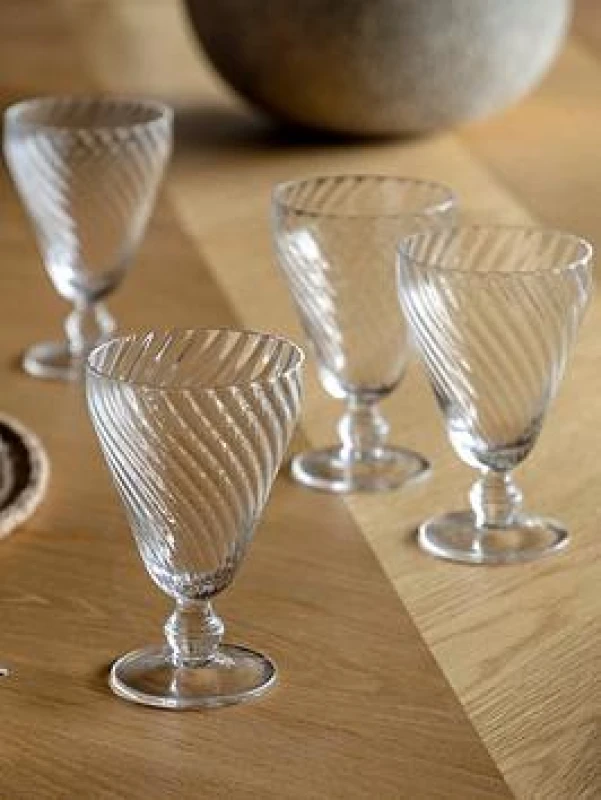 Image of EDITE Set of 4 Vela Wine Glasses in Clear Transparent ONE SIZE