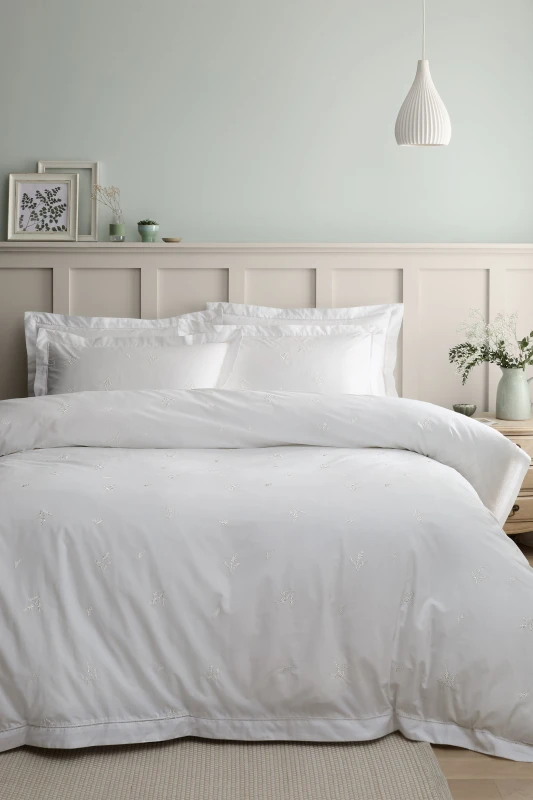 Image of Bianca Lottie Floral Embroidery 180 Thread Count Cotton Duvet Cover Set in White Size: King White Unisex King