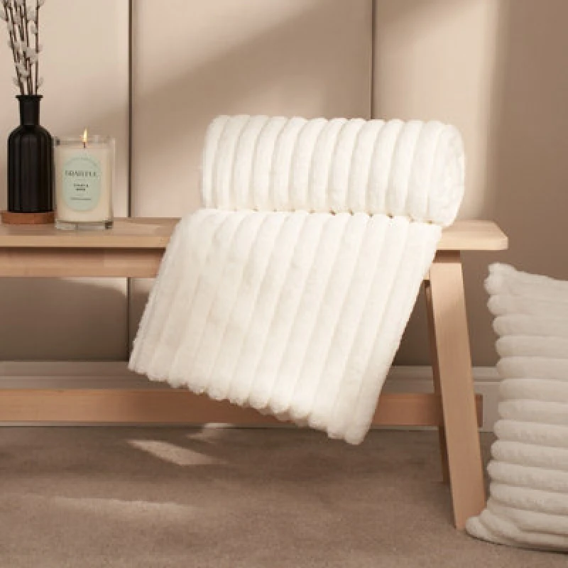 Image of OHS OHS Ribbed Faux Fur Throw Super Soft Fluffy Thick Fleece Bed Blanket in White Size: 150cm × 200cm White 150cm × 200cm Unisex 5027434227815