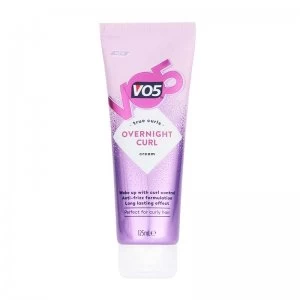 image of VO5 Overnight Curl Cream 50ml