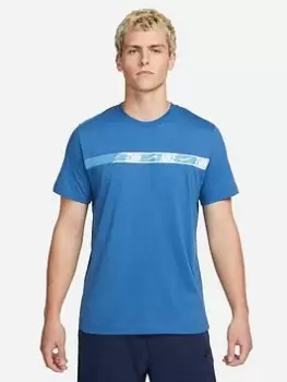 Image of Nike NSW Repeat T-Shirt - Blue Size L, Men
