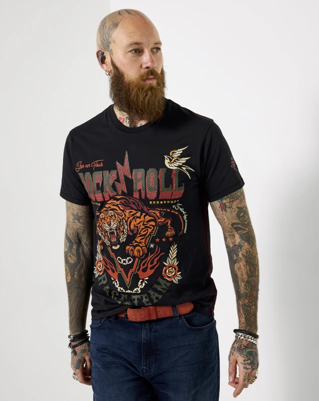 Image of Joe Browns Joe Browns Tiger Rock and Roll T-Shirt Black - Joe Browns - Size: M39/41 Black Male M39/41 JB55602