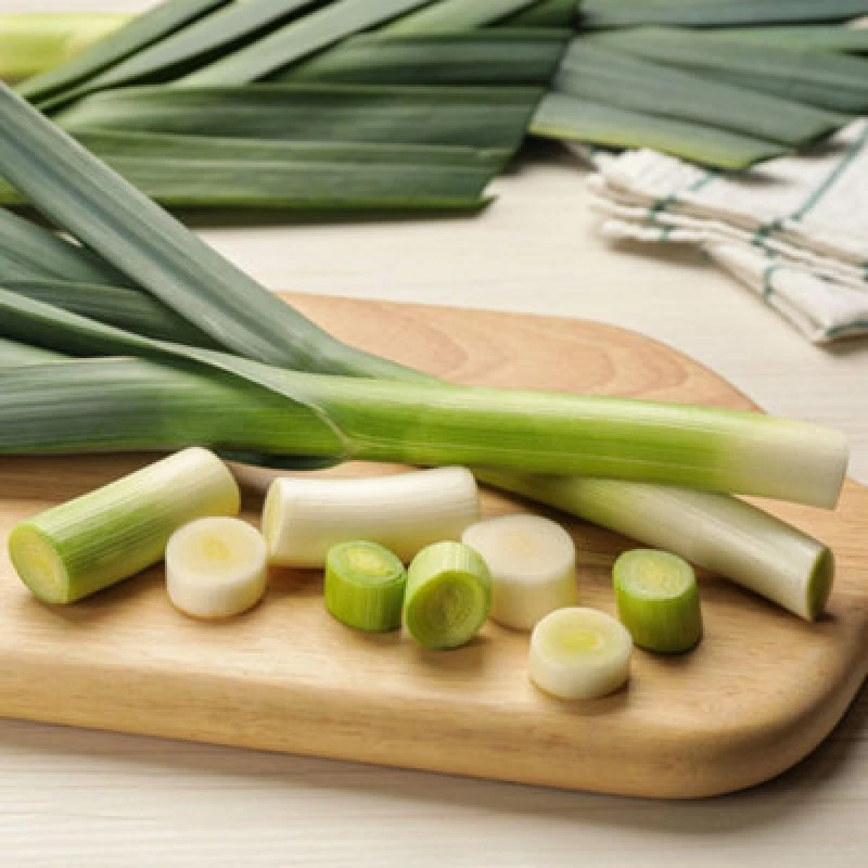 Image of Leek Porruum Santora F1 Rust-Resistant Winter Hardy Vegetable Seeds For Long Harvest 1 X Packet 30 Seeds By Thompson & Morgan
