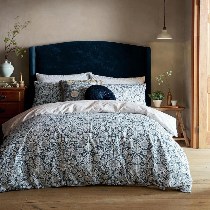 Image of William Morris At Home Sunflower Duvet Set, Super King, Ink