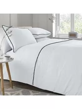 Image of Serene Pom Pom Duvet Set - Navy/White