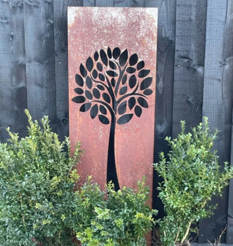 Image of Poppy Forge Tree Garden Screen Small Bare Metal/ready To Rust - Steel - L124 X W35.5 X H116.4 Cm