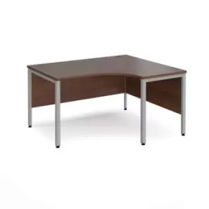 image of Office Desk Right Hand Corner Desk 1400mm Walnut Top With Silver Frame 1200mm Depth Maestro 25 MB14ERSW