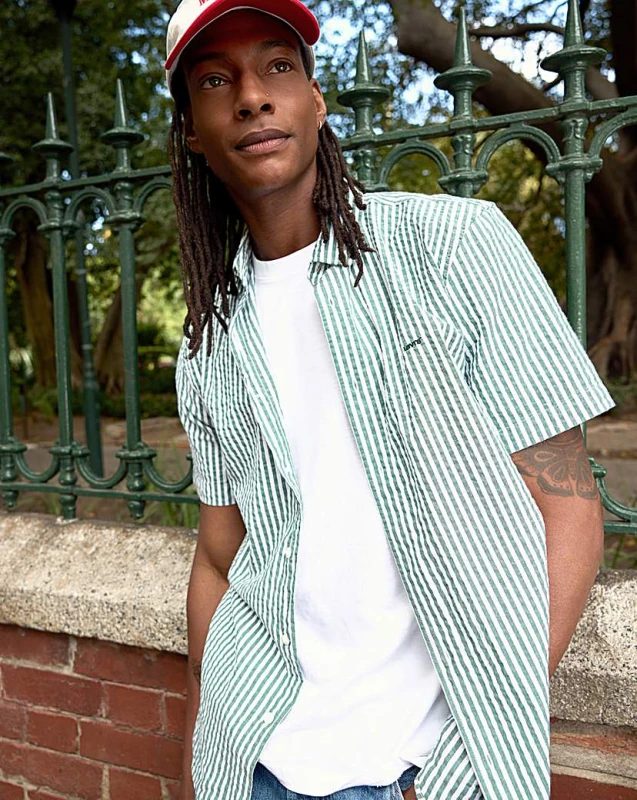 Image of Levis Levis Authentic Button Down Shirt Green - Levis - Size: S Green Male S LE36903