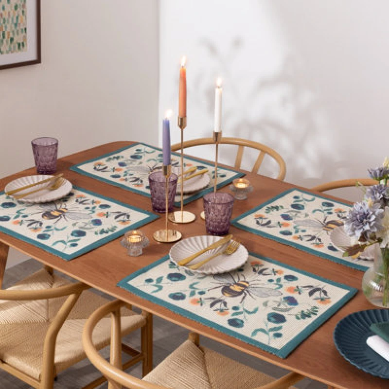 Image of Wylder Furn. Oranges Indoor And Outdoor Large Table Runner In Pink 5.02553E+12