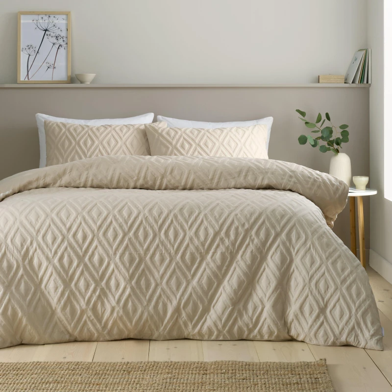 Image of Catherine Lansfield Jacob Geo Soft Touch Duvet Cover Set Duvet Covers Single Beige 42119869010